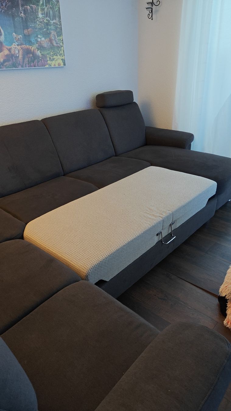 Sofas: Wohnlandschaft mit Schlaffunktion – D'occasion à Derendingen par Florian_8 5