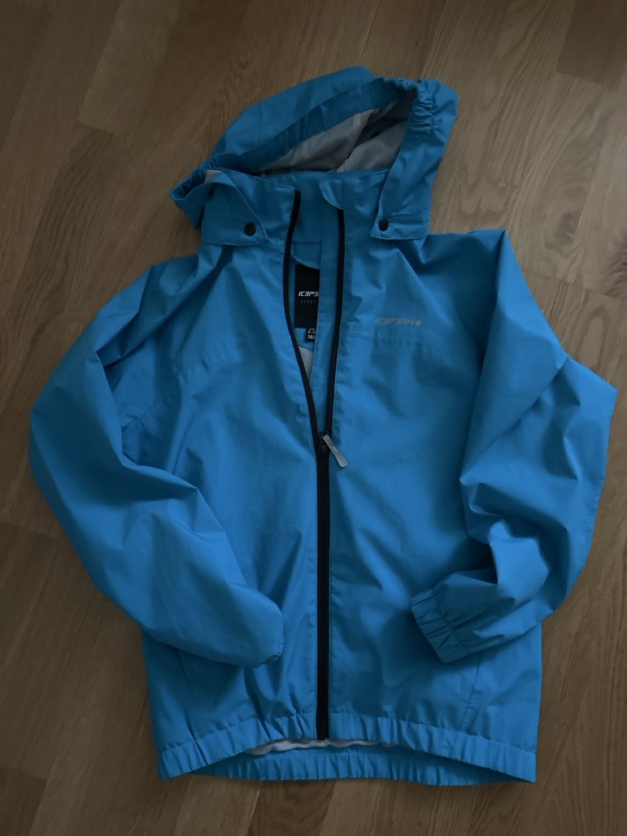 Jacken & Mäntel: leichte Regenjacke Icepeak Grösse 140  – Gebraucht aus Mörschwil von tweety9402