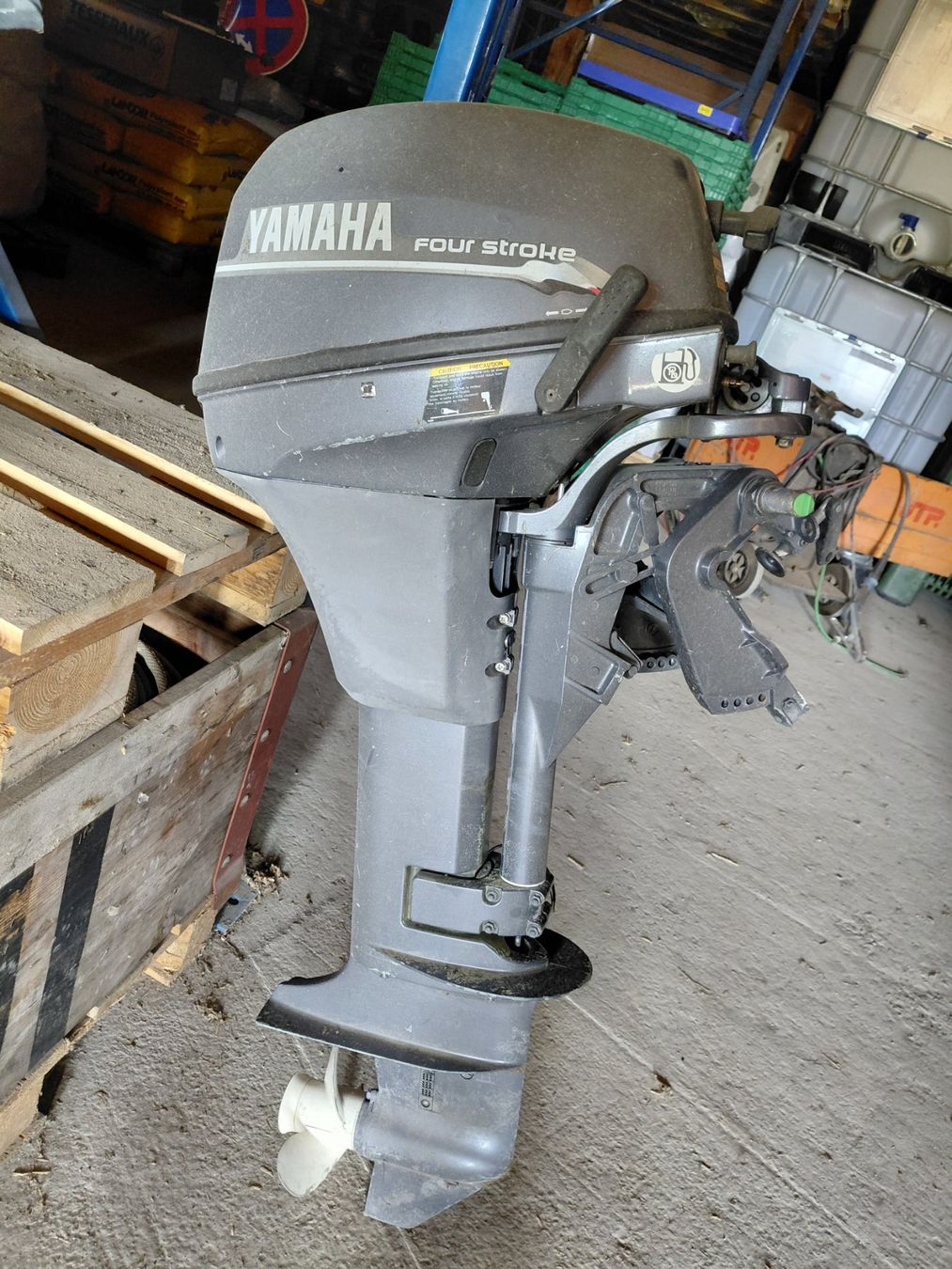 Yamaha Motori: Yamaha Aussenborder Viertakt – Usato da Eschenz venduto da a_w_6g5t