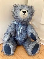 blauer Teddybär aus Mohair
