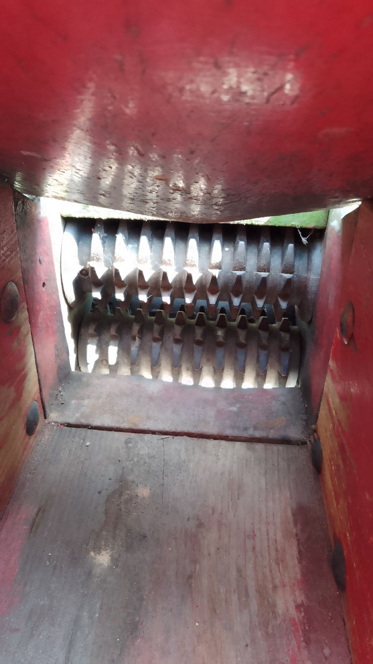Tutte le macchine: Antiker Strohschneider – Usato da Gretschins venduto da Gisi7 6