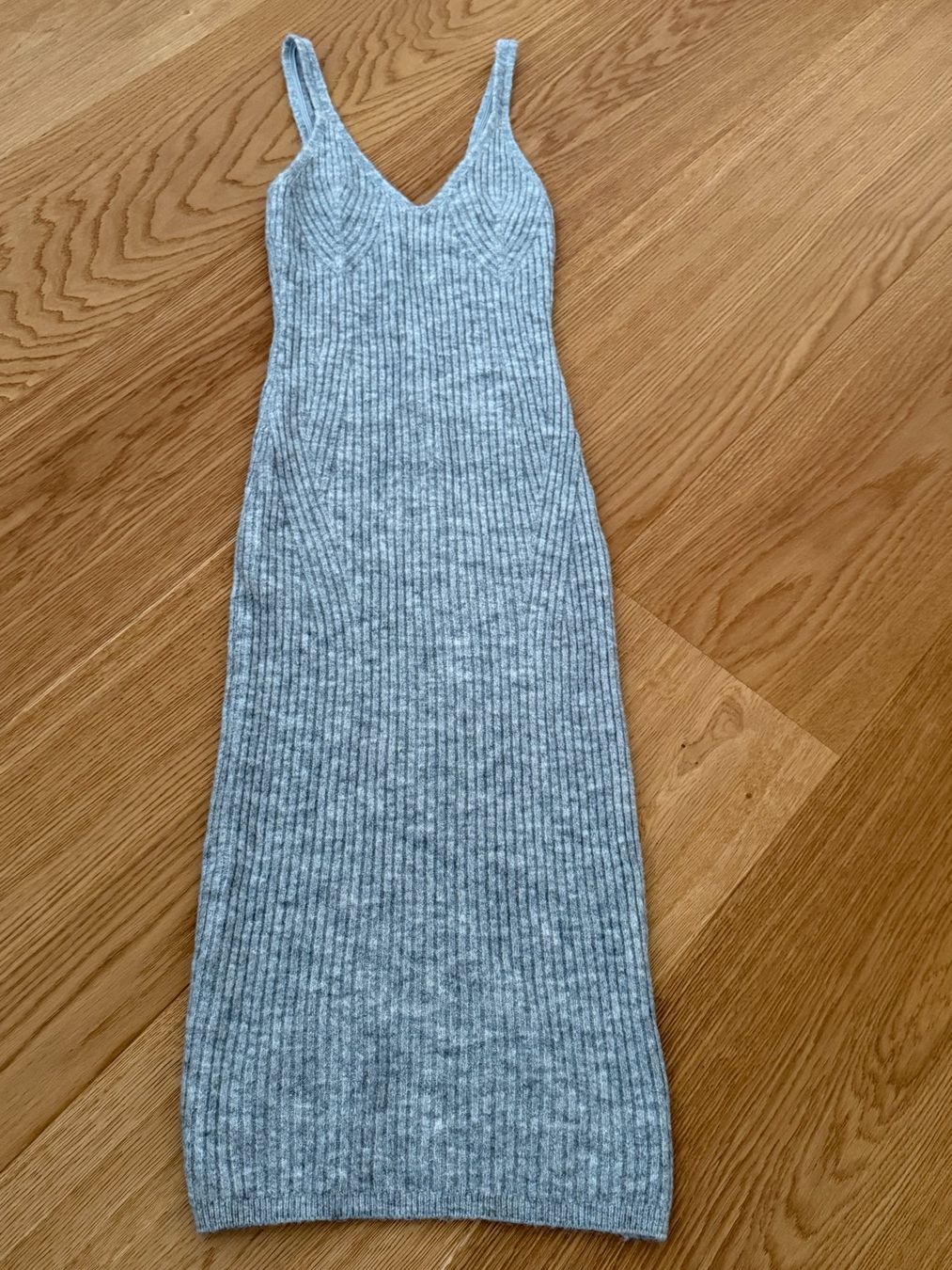H&M Vestiti & Gonne: Strick-Kleid – Usato da Killwangen venduto da qsu_zdj8