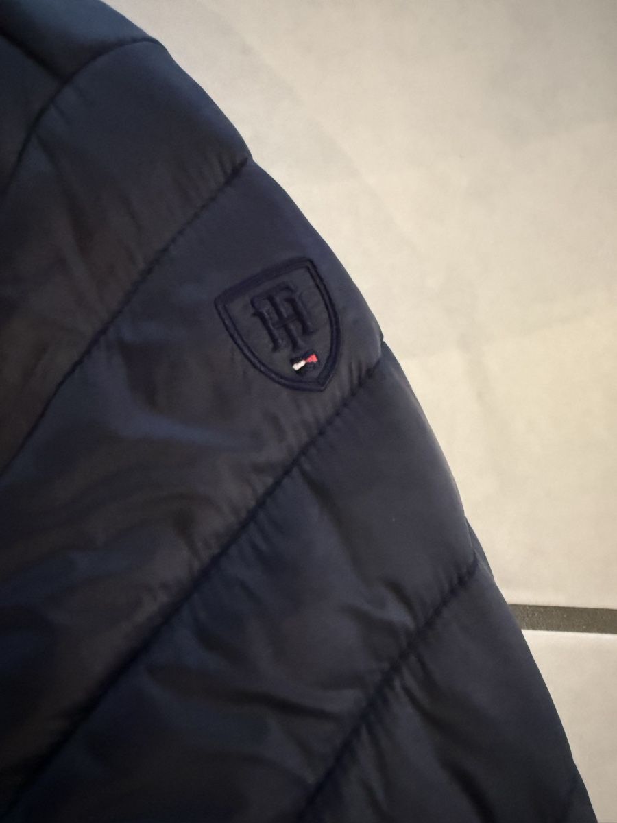 Tommy Hilfiger Giacche: Tommy Hilfiger Jacke – Usato da Recherswil venduto da Noname1 1