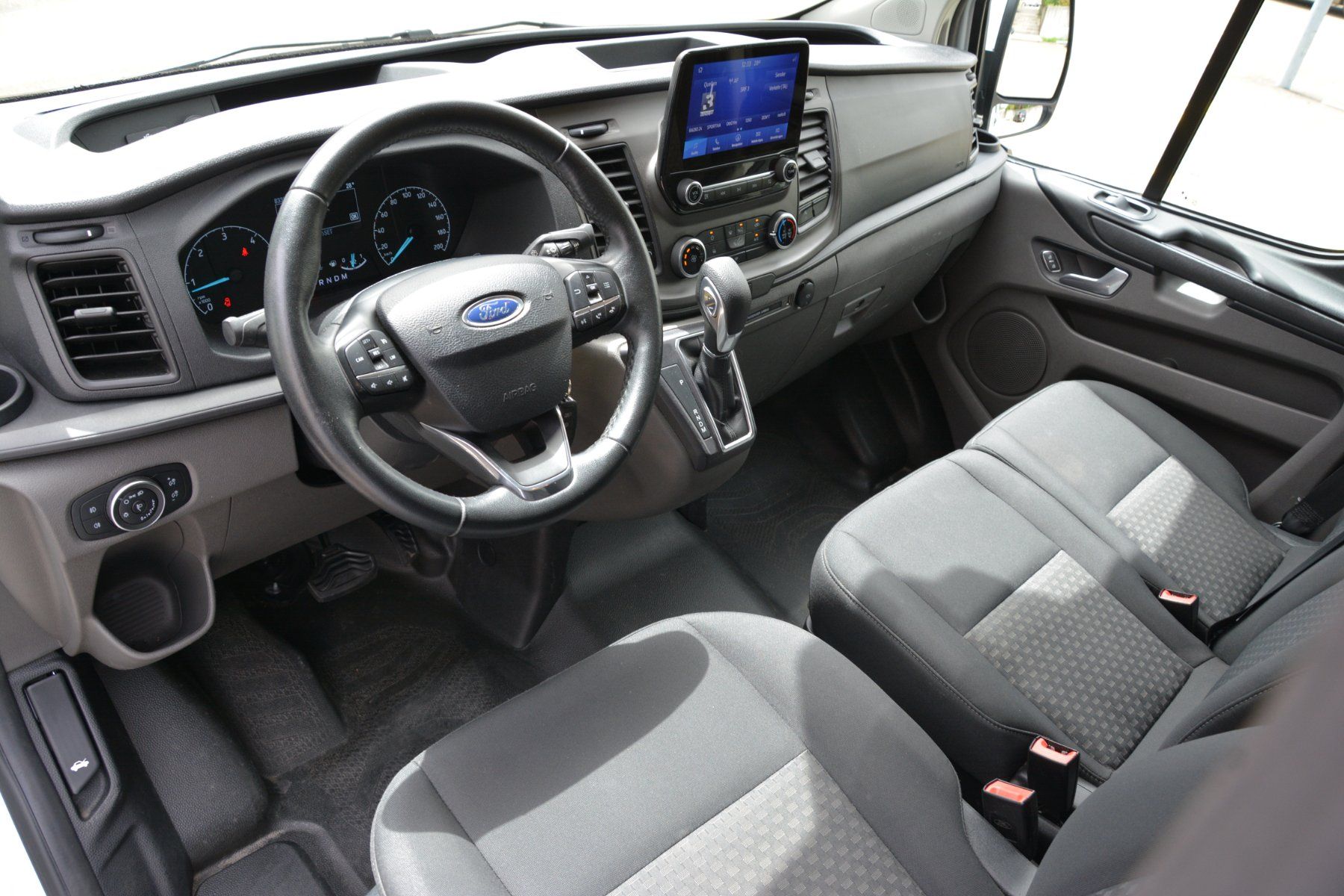 Ford Veicoli commerciali: FORD Transit Custom Van 300 L2H1 Trend A – Usato da Oberkulm venduto da Curiger-Automobile 6