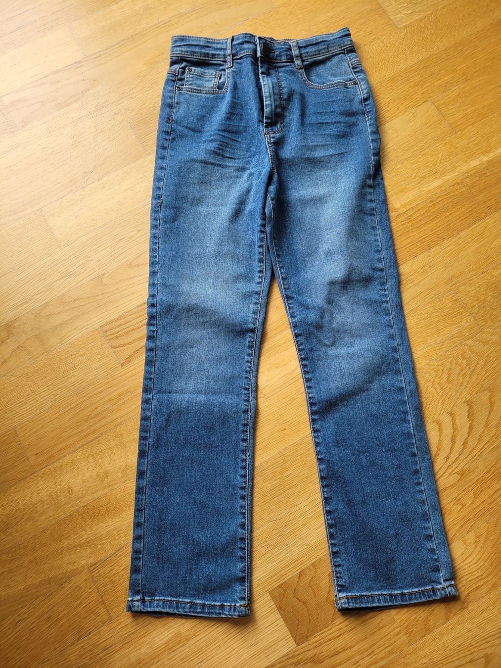 Hosen: Kinderjeans gr. 140 – Gebraucht aus Winkel von Madziacz