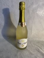 Café de Paris Hugo – sparkling wine cocktail
