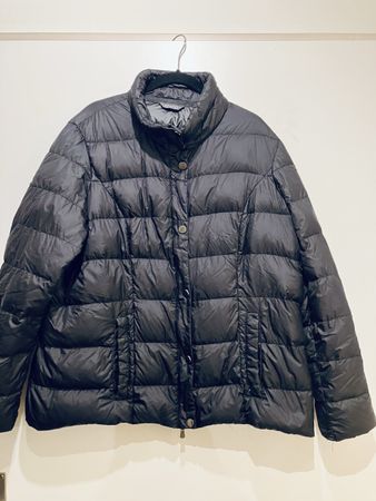 Schwarze Daunenjacke von Adagio, Grösse 46/48 Top Zustand!