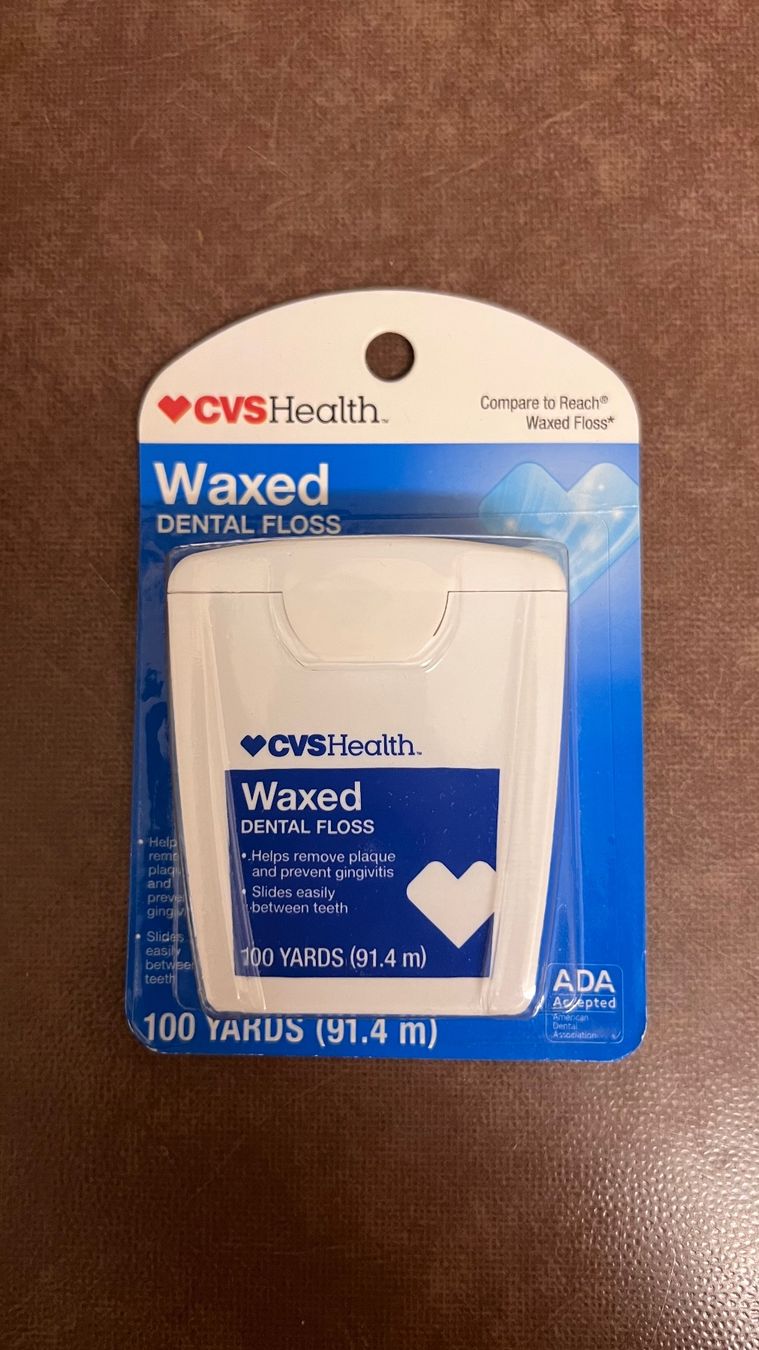 Soins dentaires: 5x CVSHealth Zahnseide gewachst – Neuf avec emballage d'origine à Zürich par Zu-rich