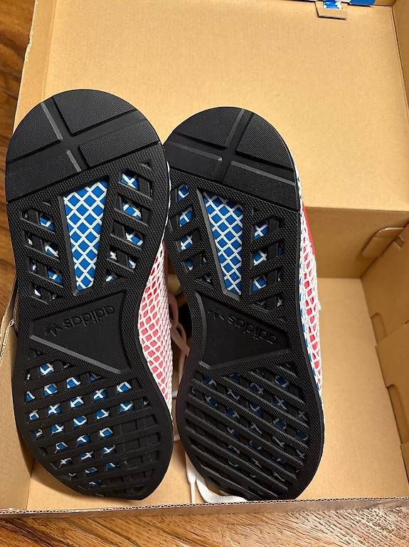 Adidas Scarpe da uomo: Adidas Derrupt Runner Solar Red/ Bluebird – Nuovo (secondo la descrizione) da Zürich venduto da lin_2f6p 4