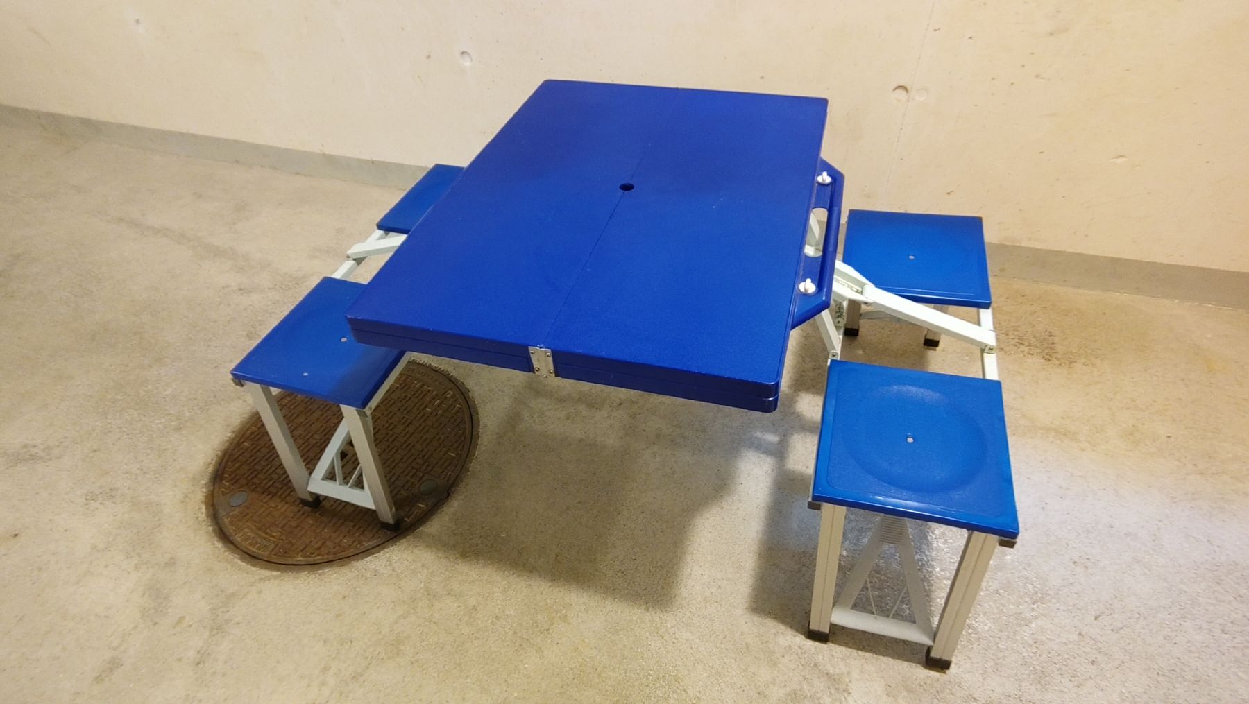 Tische: Caming-, Picknick-, Koffertisch – Gebraucht aus Sarmenstorf von jas_7vpq