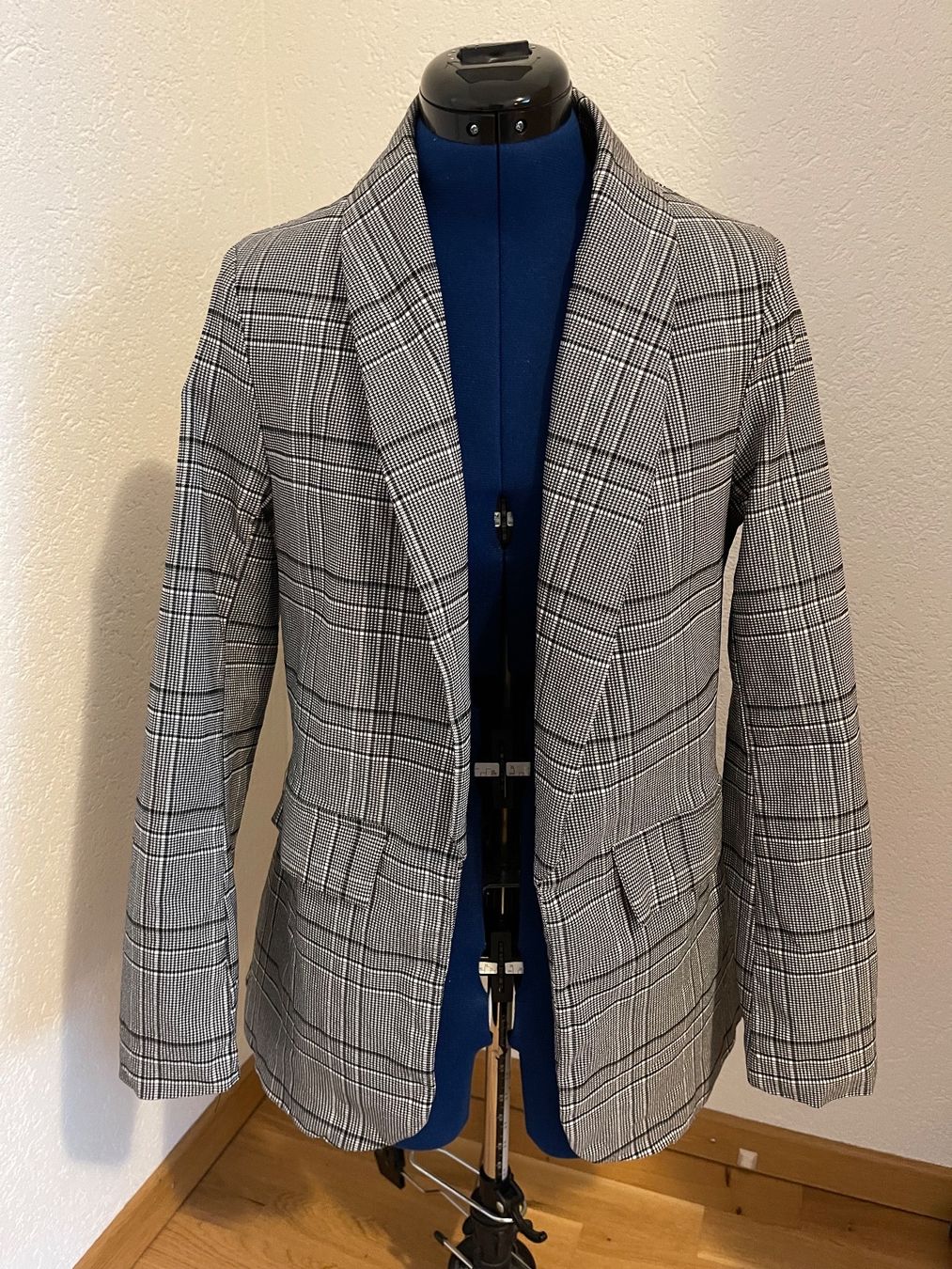 Jacken: Blazer Jacke kariert – Gebraucht aus Dübendorf von Sonibell