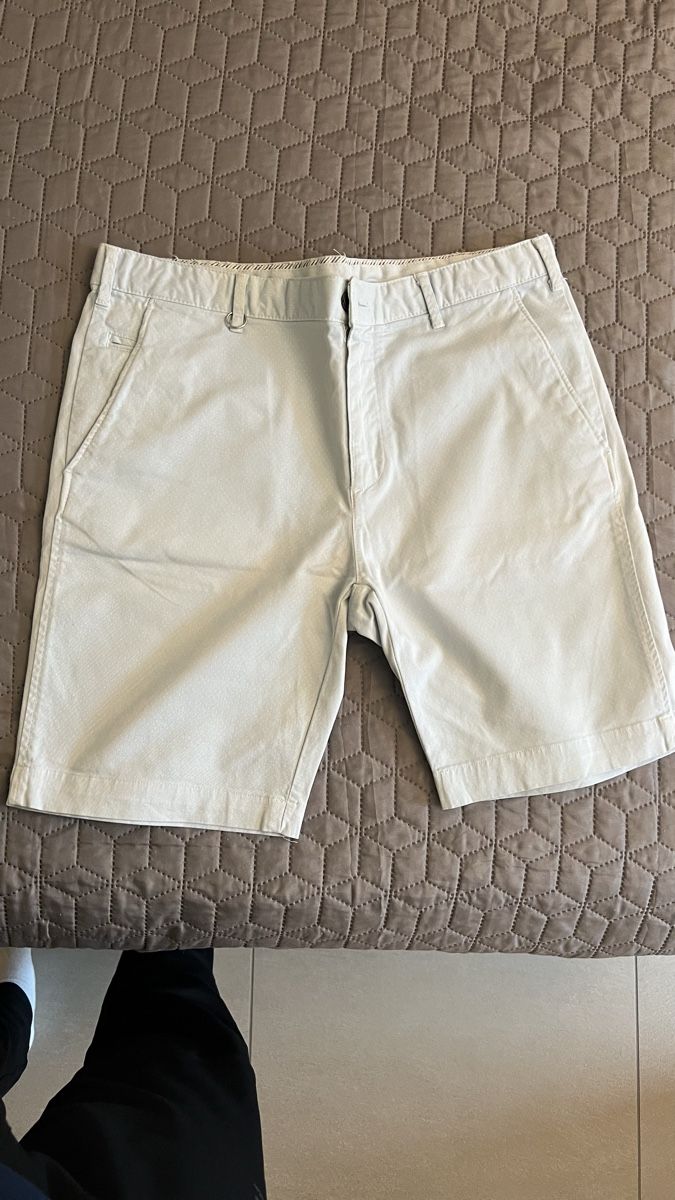 Pantaloni: Zara Elegante Shorts Hellblau Grösse 40 – Usato da Hinwil venduto da norisenya