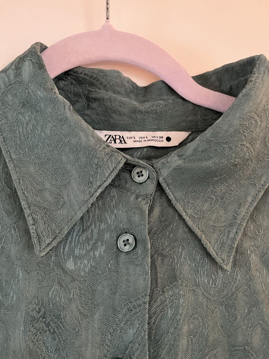 Zara Blusen: Zara Bluse grün gemustert L Fransen – Gebraucht aus Zürich von Closetbesties 1