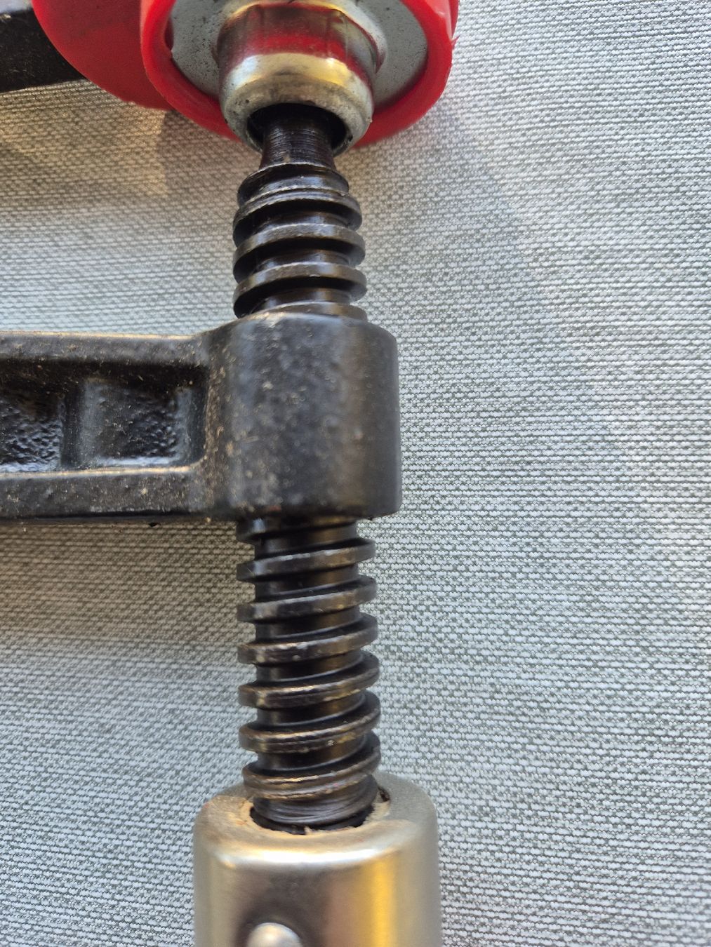 Tutti gli attrezzi: Schraubzwinge 300 mm – Usato da Hausen AG venduto da roland86190 4