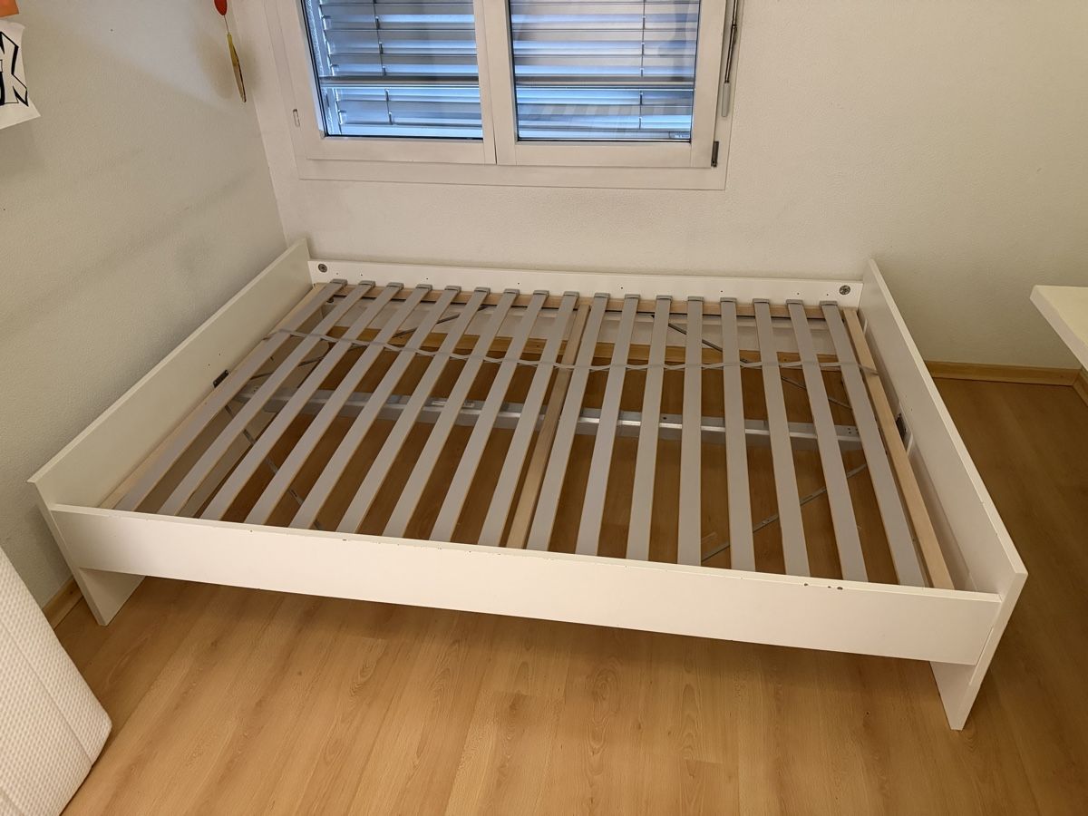 Ikea Lits: Bettgestell mit Matratze – D'occasion à Rothenburg par Schnuegel6 1