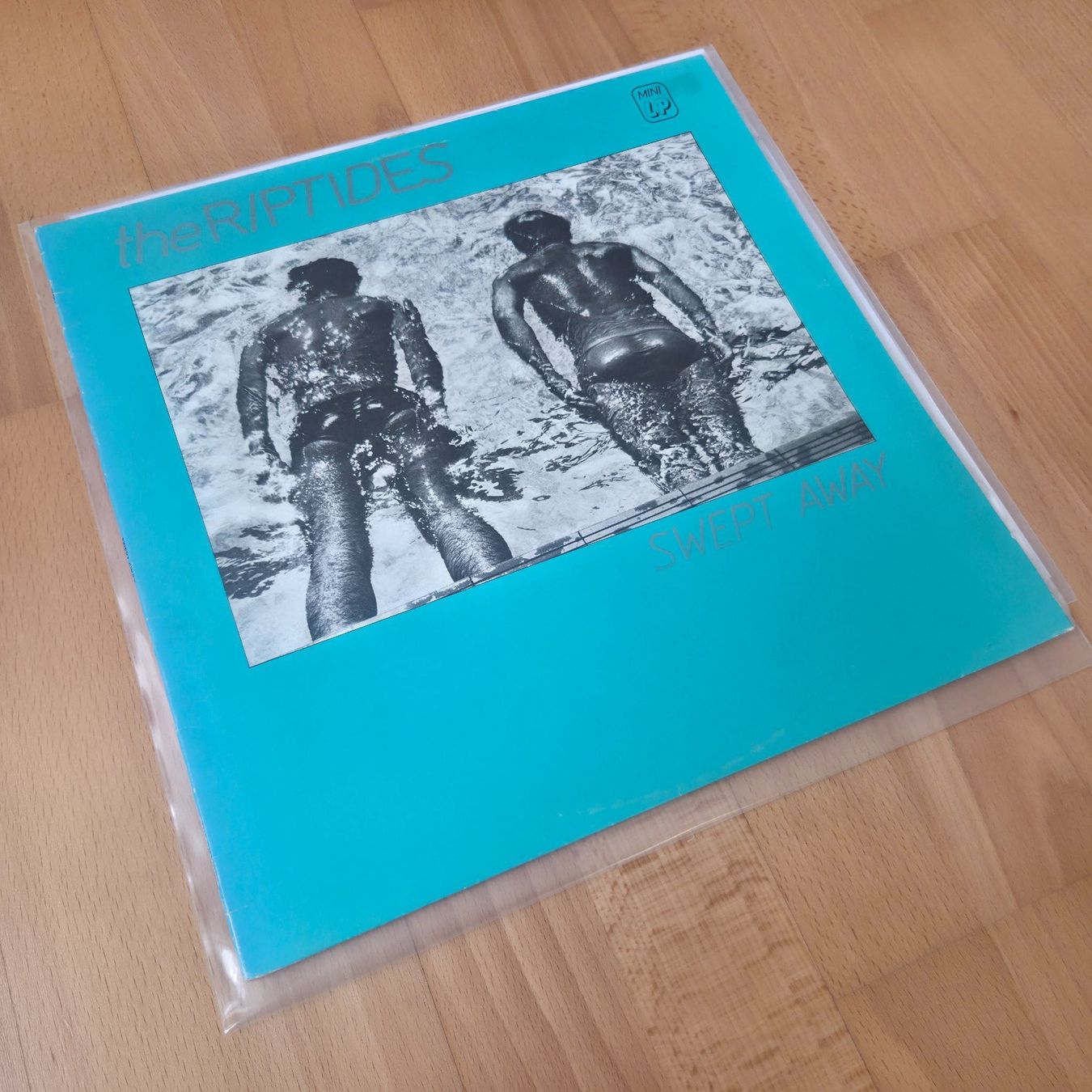 Dischi in vinile: The Riptides – Swept Away 12" Mini Album – Usato da Zürich venduto da Wickeddude 1
