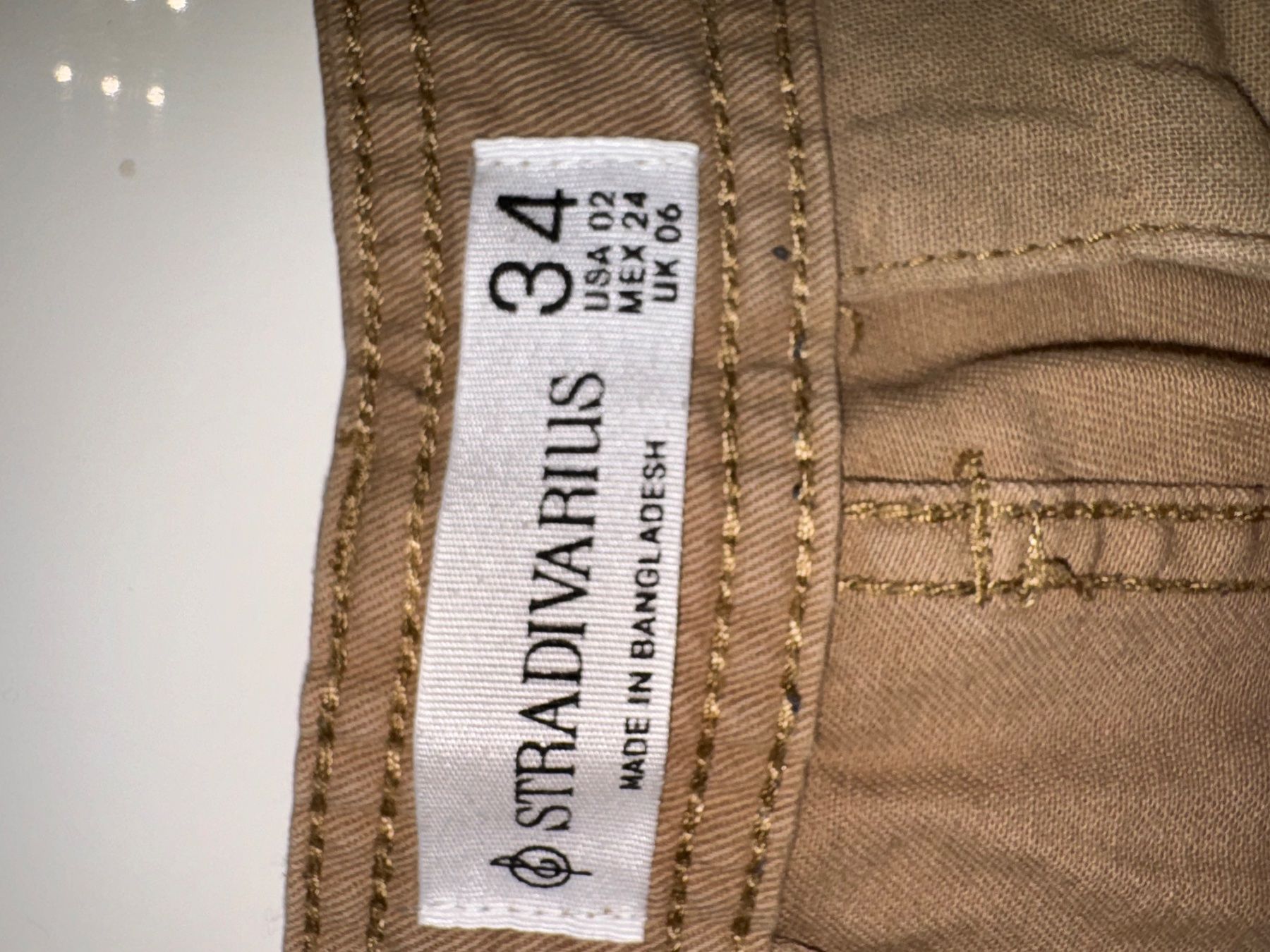 Hosen: 2 pantalons cargo – Gebraucht aus Cologny von PEACEANDLOVE 3