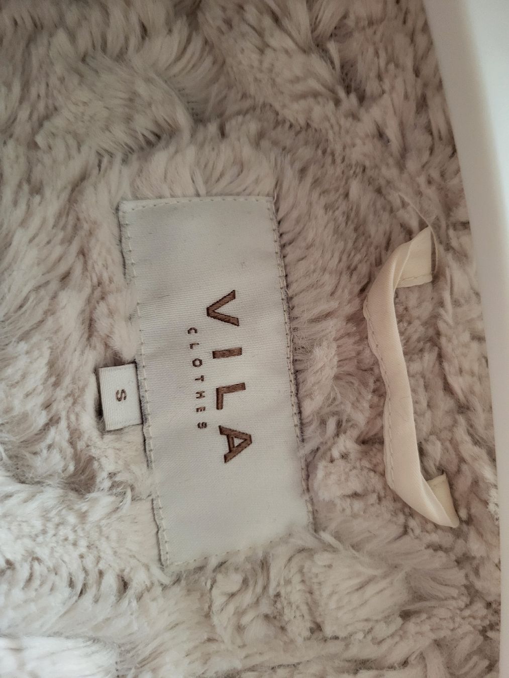Vila Giacche: Vila Winterjacke Khaki mit Teddyfell, Grösse S – Usato da Zürich venduto da Mada45 1