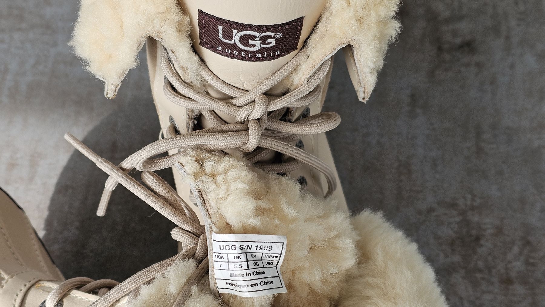 Ugg Damenschuhe: UGG Adironack Boot – Neu (gemäss Beschreibung) aus Uitikon Waldegg von Haydee12 2