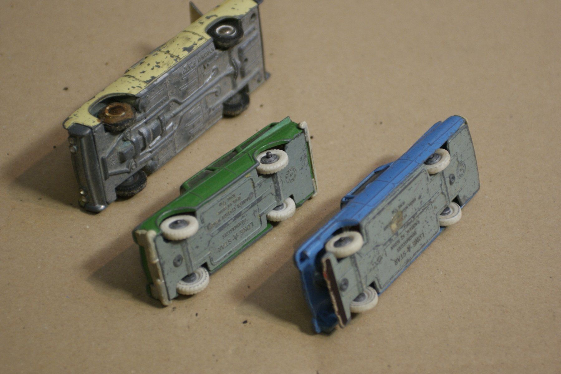 Giocattoli: (31) 3 alte Model Autos im Set – Difettoso da Buchs AG venduto da schwippschwapp 1