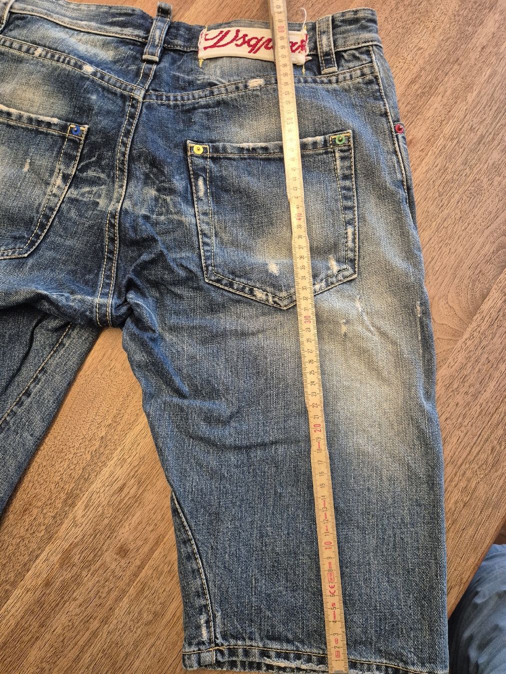 Dsquared2 Jeans: Dsquared2 Shorts  – Usato da Weesen venduto da sch_cs6t 6