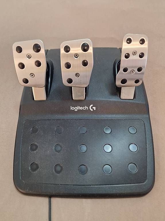 Manettes: Logitech Driving Force G920 avec levier de vitesses – D'occasion à Sion par Rzenruffinen 1