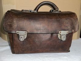 Trousse à outils en cuir