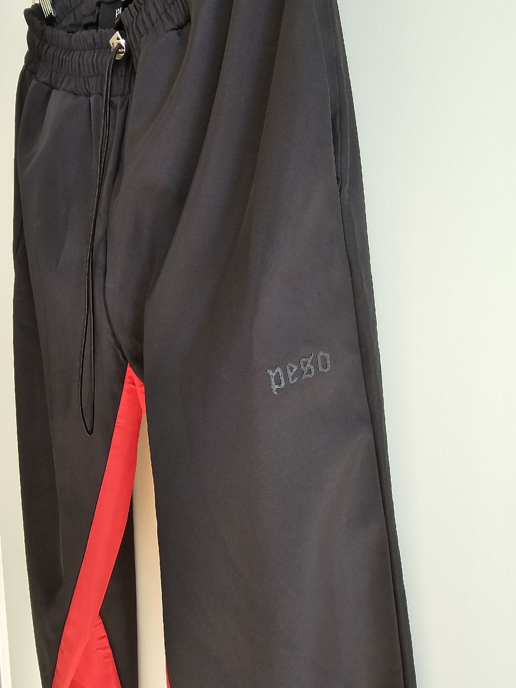 Pesoclo Pantaloni: PESO Trackpants (S) – Usato da Emmenbrücke venduto da The.Vision 1