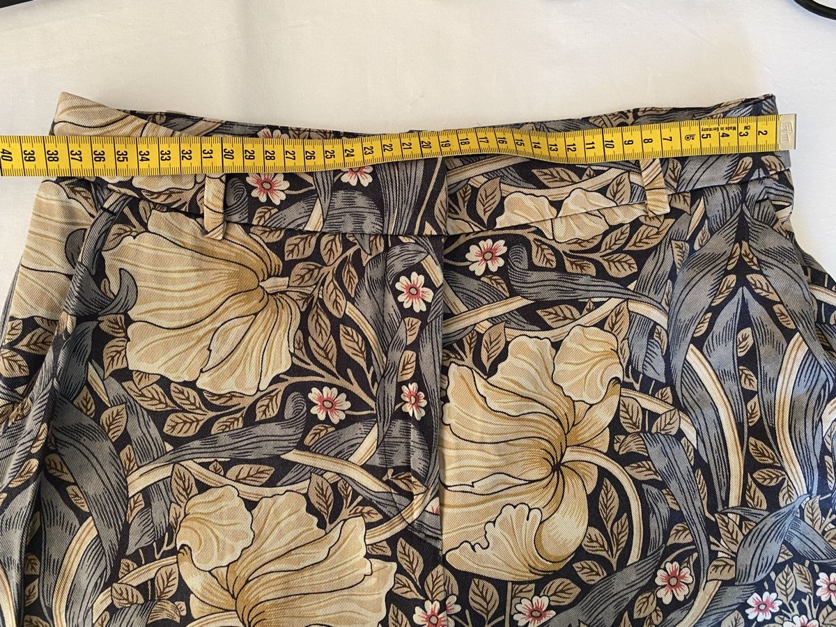 H&M Pantaloni: H&M Morris & Co. Hose, Gr. 40, Blumenmuster – Usato da St.Gallen venduto da Schischi86 4