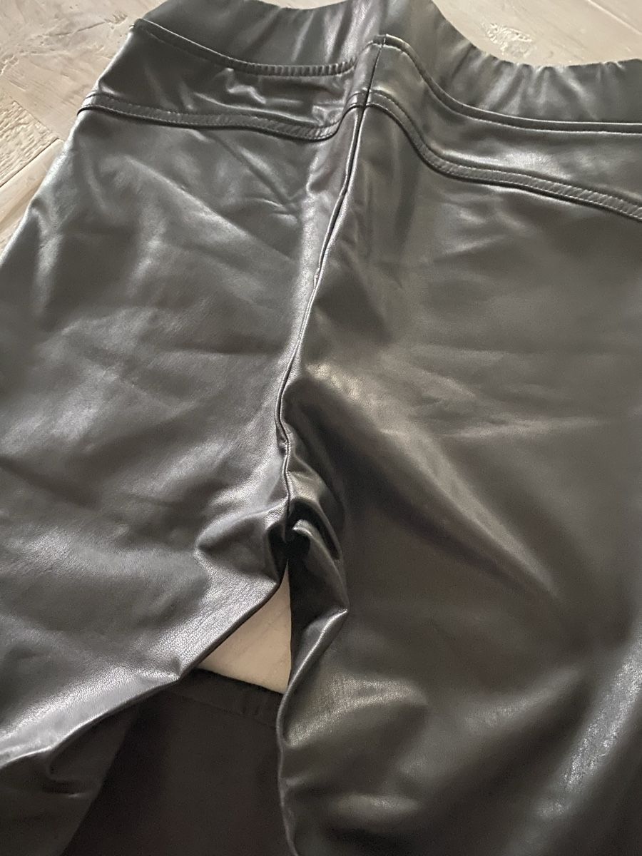 Esprit Leggings: Lederleggins – Difettoso da Wermatswil venduto da -secondchance- 2