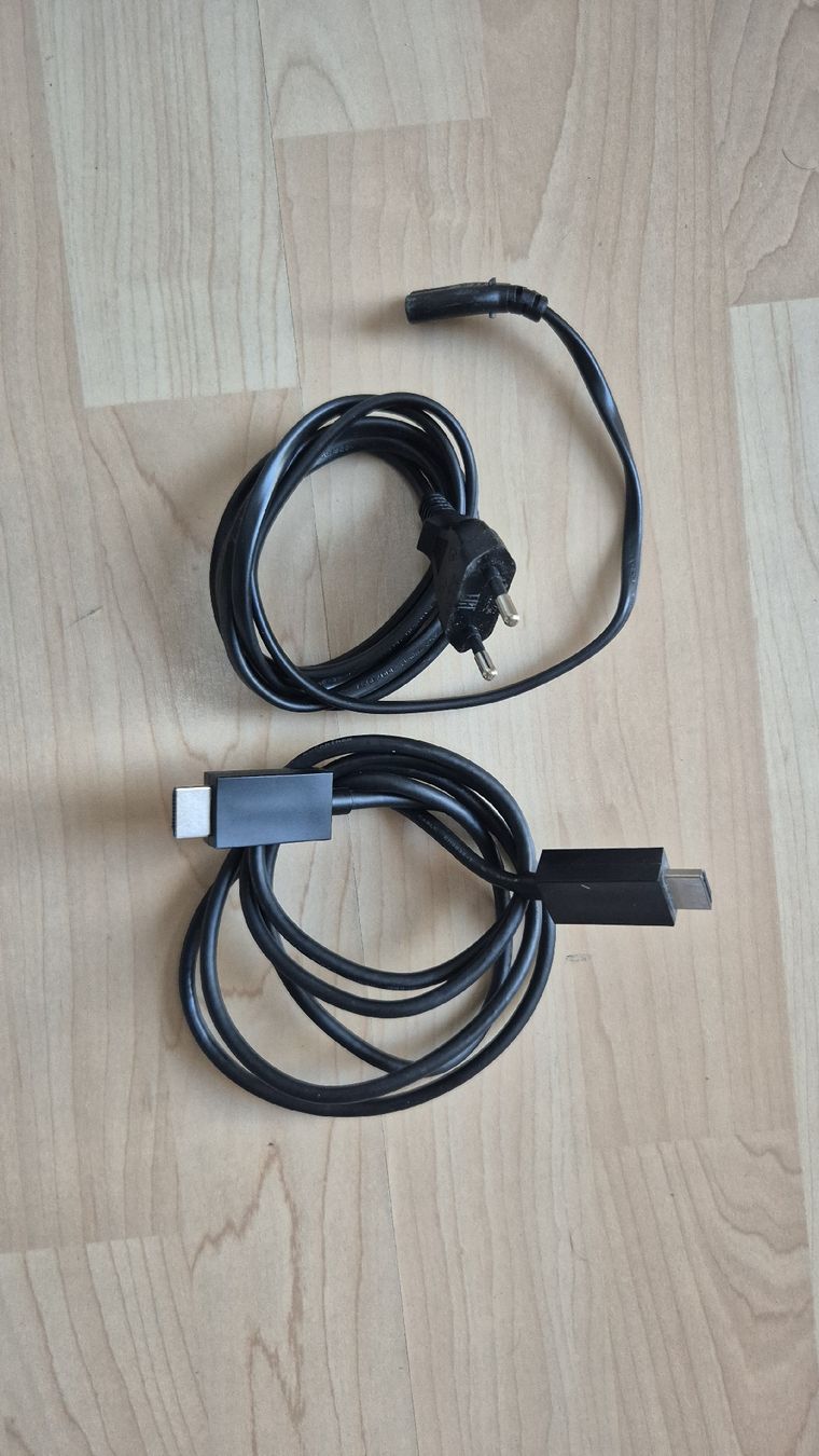 Sony Consoles: Sony PlayStation 5 Console with Game and Controller – D'occasion à Schlieren par nik_w9qz 1