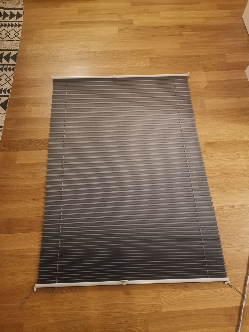 8 Plisse Storen grau und weiss 120cm x 70cm / 120cm x 80cm (Gebraucht ...
