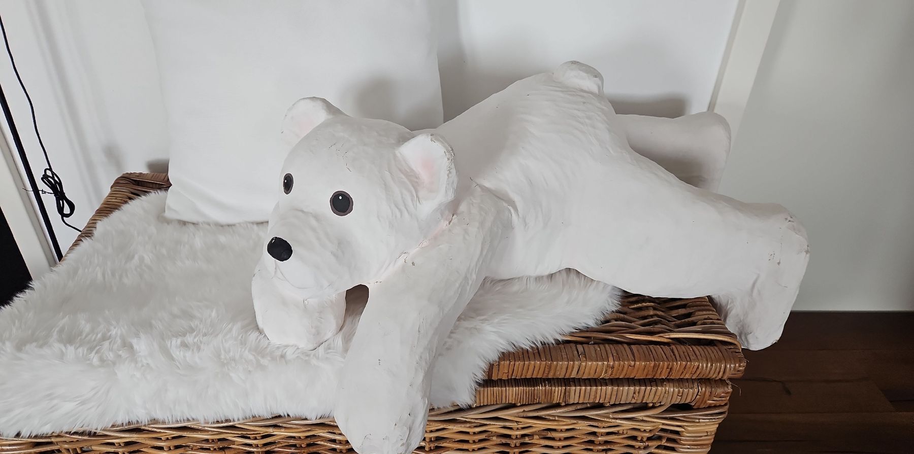 Tutte le decorazioni: Dekorativer Eisbär,, Kinderzimmer Deko, Pappmaché – Usato da Abtwil SG venduto da Realsale 2