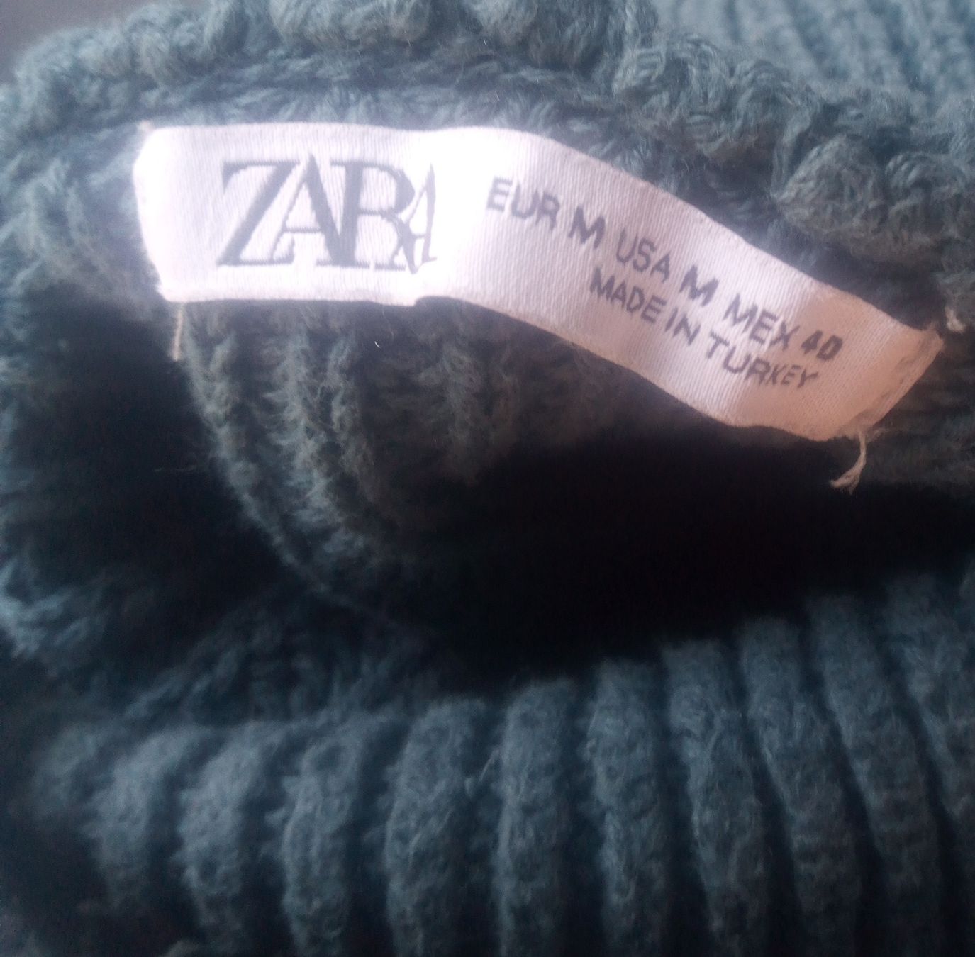 Zara Pulls & Sweat-shirts: Zara Strickpullover Rollkragen, M – D'occasion à Luzern par toenu23 1