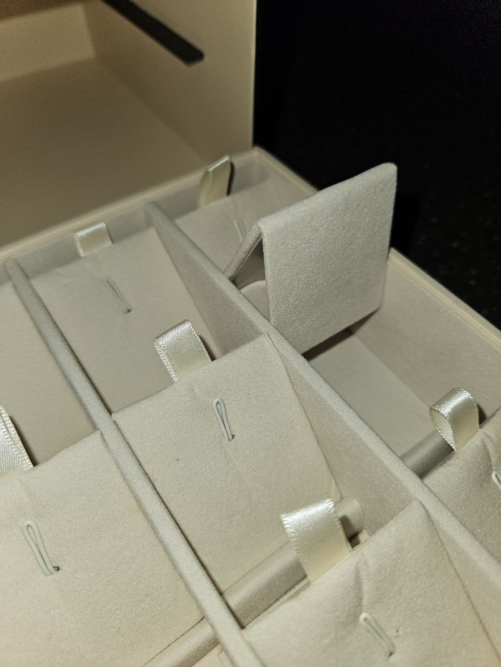 Sistemi di archiviazione: Schwarze Schmuckbox mit 2 Schubladen, Kunstleder  – Nuovo (secondo la descrizione) da Ormalingen venduto da nomolnoi 4