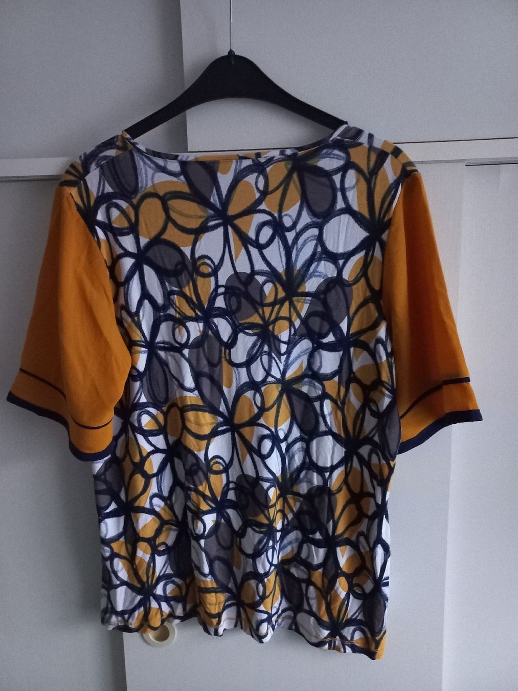 Blusen: Bluse von Kakie ca. Gr.46 ungetragen – Neu (gemäss Beschreibung) aus Oberuzwil von venditum. 4