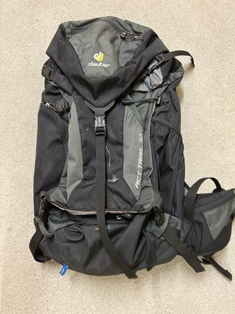 Deuter Rucksäcke: Deuter Rucksack Act Trail 32 – Gebraucht aus Belp von