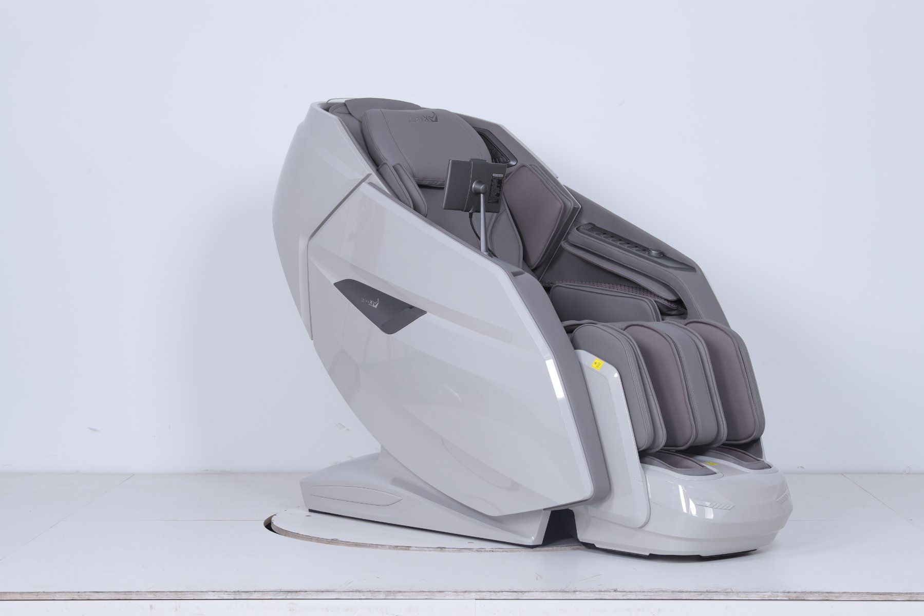 Dispositivi per massaggi: Intelligenter Massagesessel RelaxX A667S-2, silber – Nuovo e nell'imballaggio originale da Dintikon venduto da urechrobotx 1