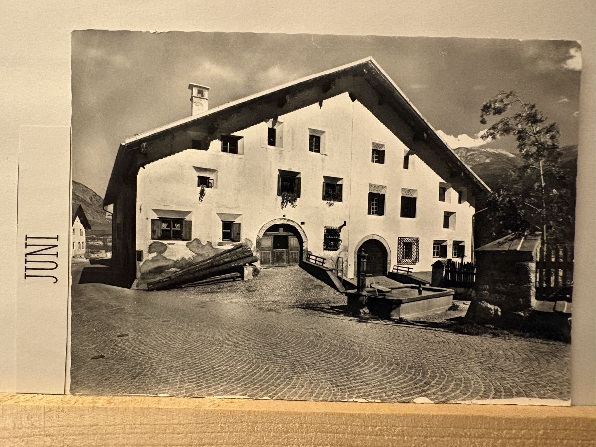 Cartoline postali: AK von Bündnerhaus Zuoz / Engadin – Usato da Rümlang venduto da Kartenpost1
