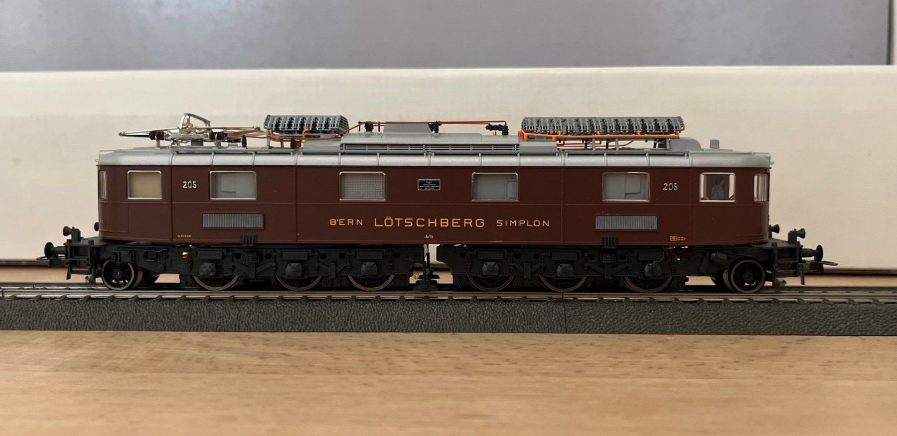 Roco Modellini di ferrovie: BLS Ae 6/8 Roco - AC digital – Usato da Winterthur venduto da dond1 1