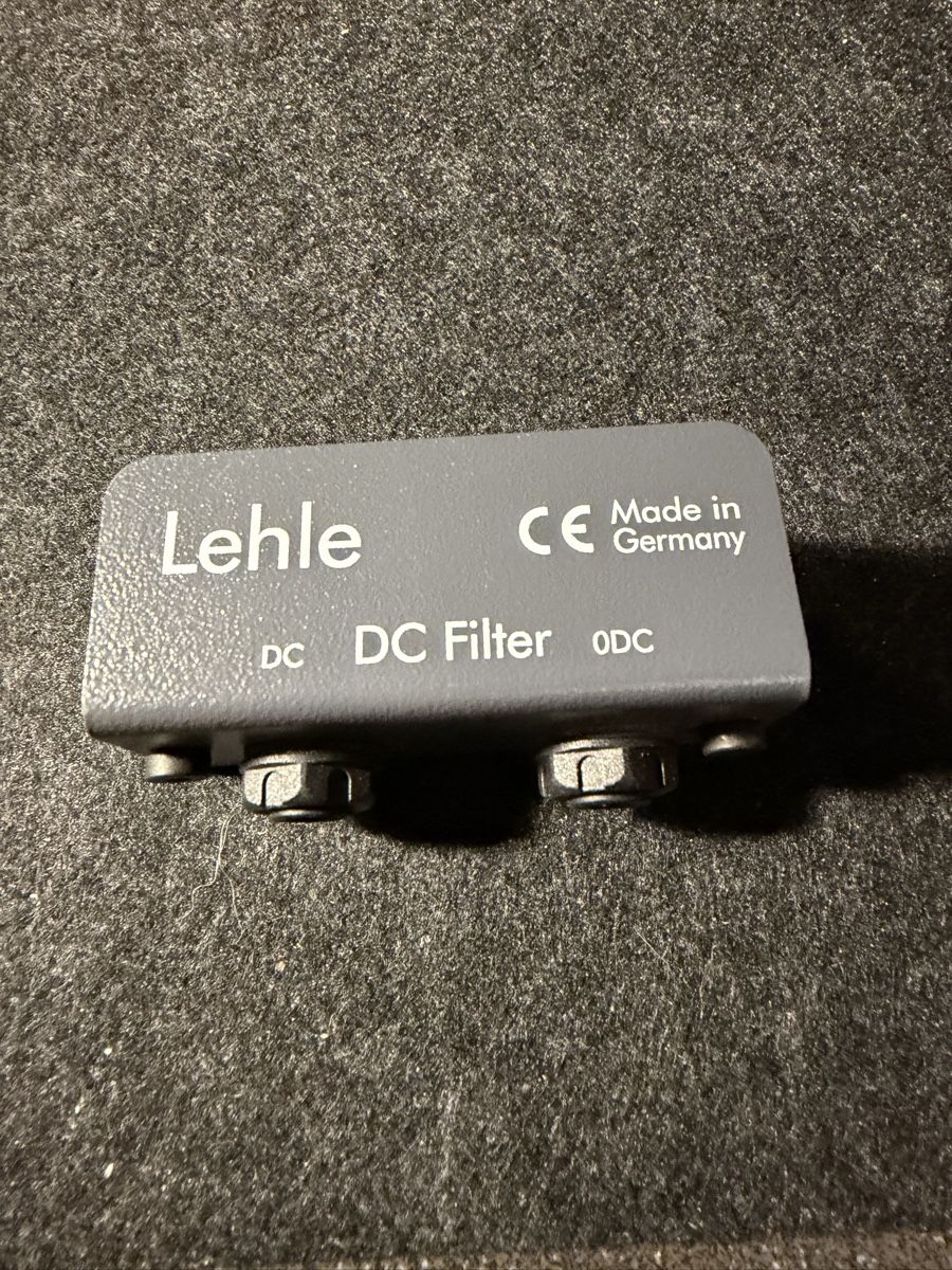 Lehle Strumenti musicali: Filtre alimentation Lehle DC Filter – Usato da fey venduto da Caductilometre