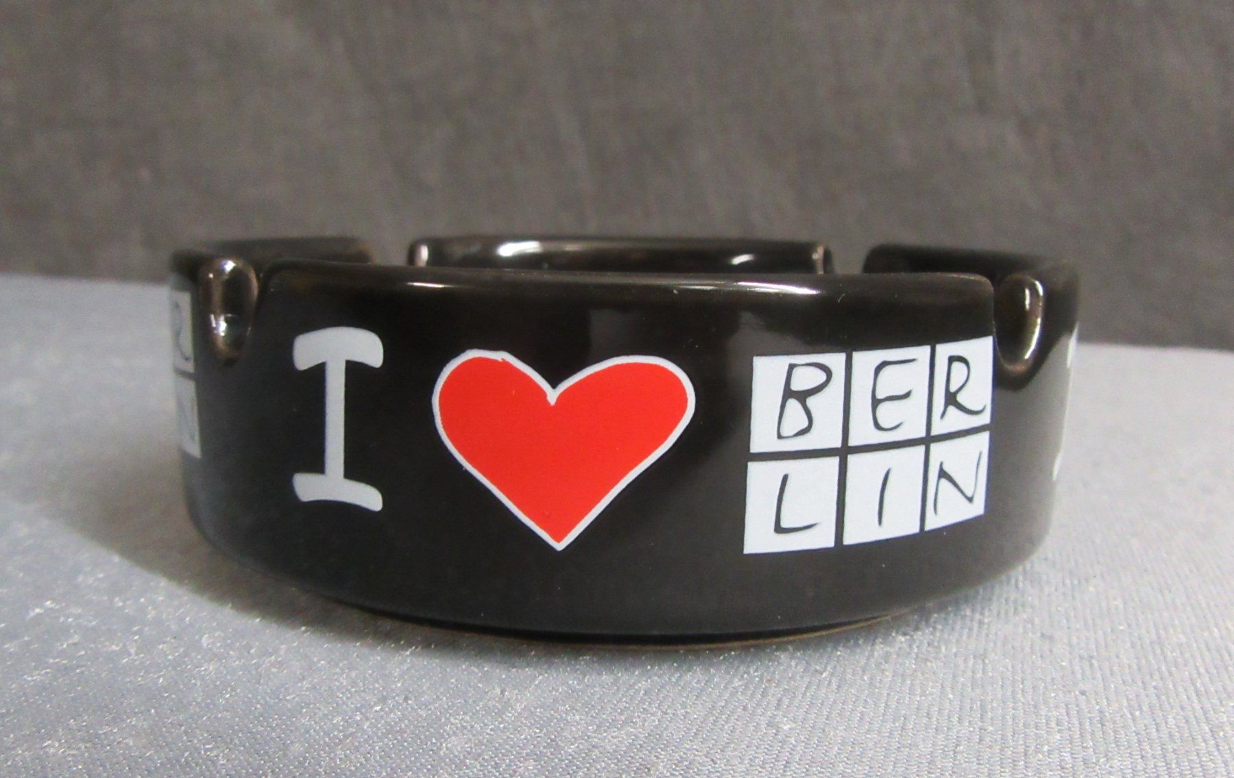 Portacenere: Aschenbecher - I Love Berlin - ab CHF 4.00 – Usato da Auenstein venduto da Padabimbim 4