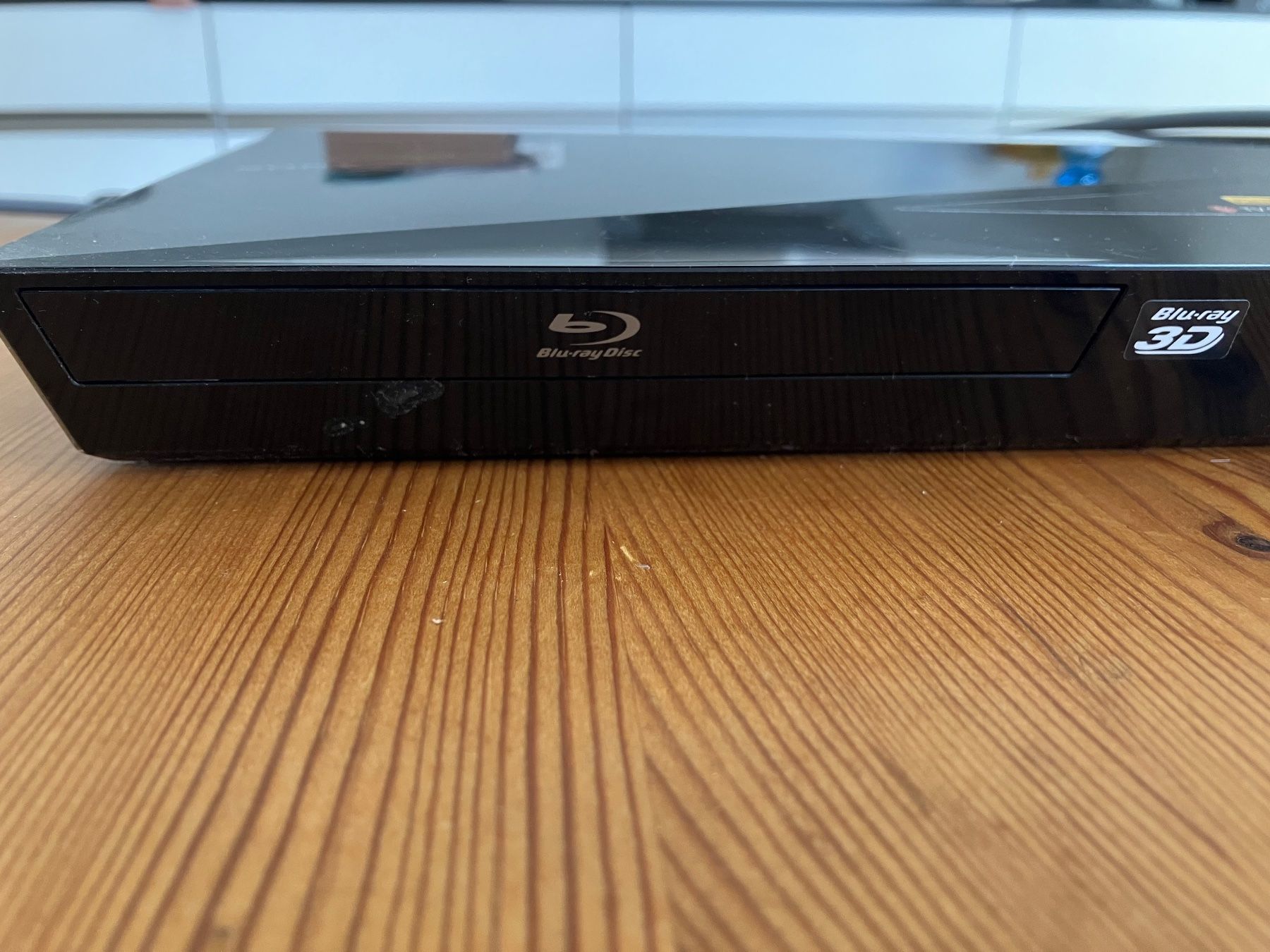 Sony Fernseher: Sony Bravia TV, mit Blu-Ray DISC/DVD Player – Gebraucht aus Dornach von lg11 2