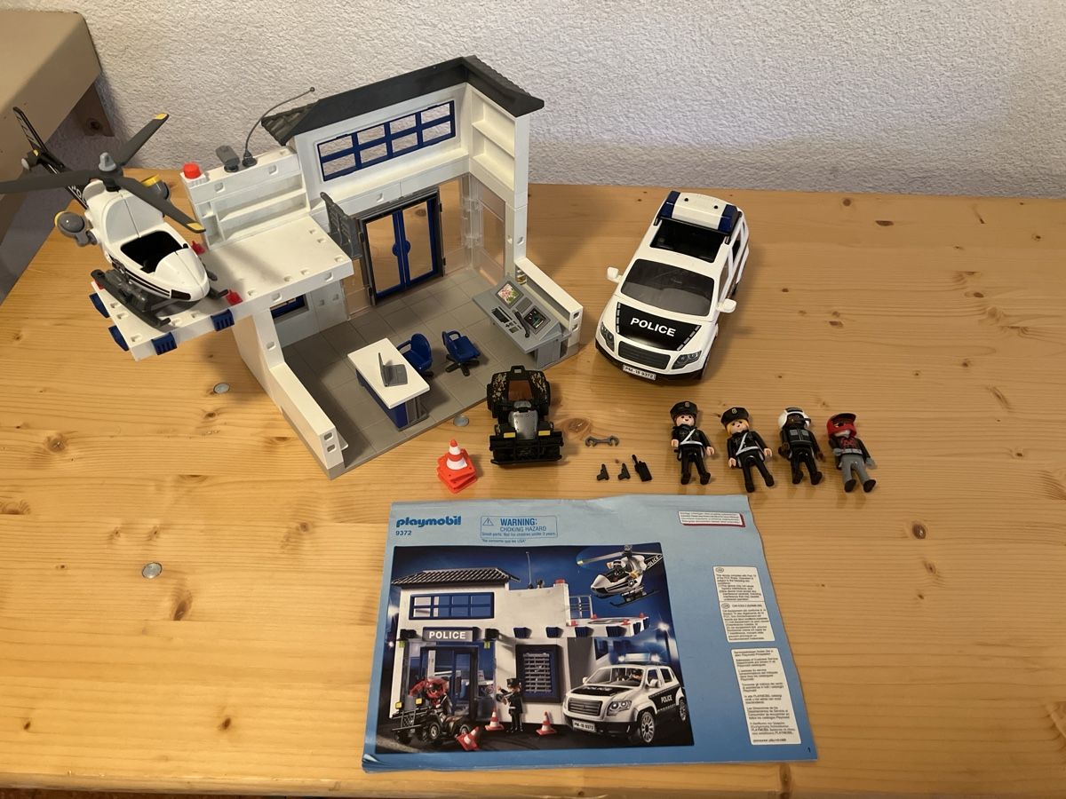 Playmobil Spielzeuge: Playmobil 9372 - Polizeistation – Gebraucht aus Zuchwil von Commander0 2