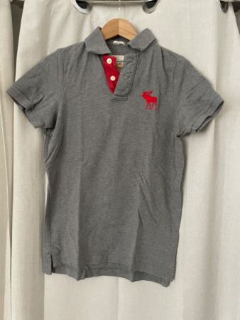 Abercrombie & Fitch grau Polo Shirt mit rotem Logo Gr. M