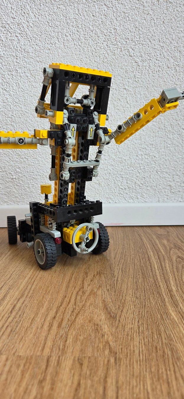 Lego Kit di costruzioni: Lego Technic 8852 Robot – Usato da Hägendorf venduto da Hedi3 3