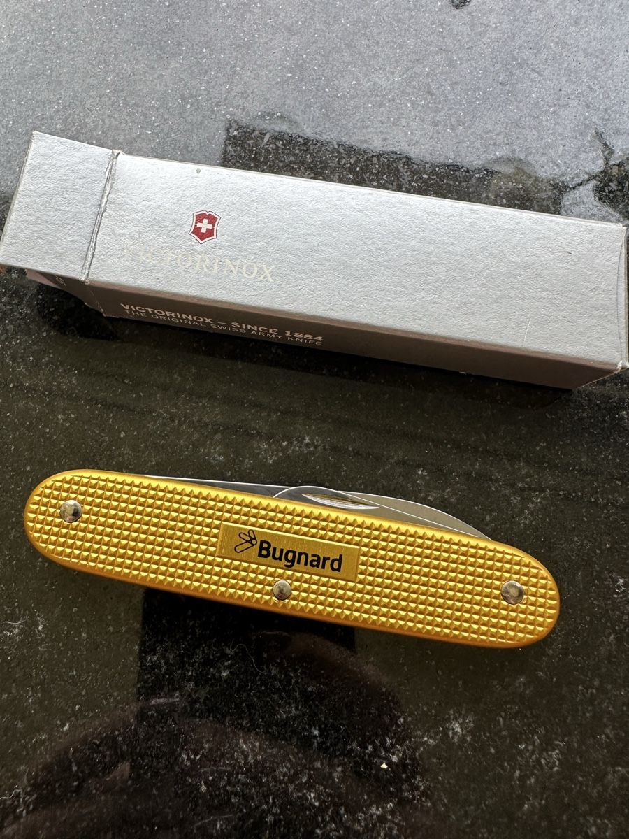 Victorinox Coltelli tascabile: Victorinox Bugnard Sackmesser – Nuovo e nell'imballaggio originale da Bern venduto da Shininglove 2