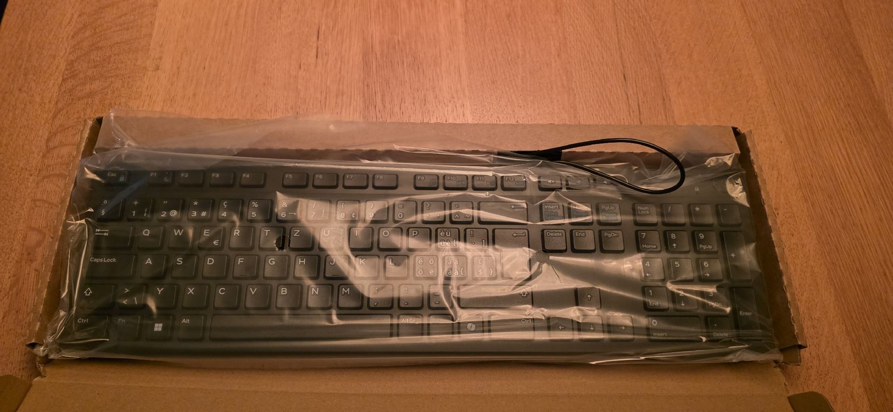 Dell Tastiere: DELL TASTATUR CH NEU – Nuovo e nell'imballaggio originale da Laax GR venduto da Laax007
