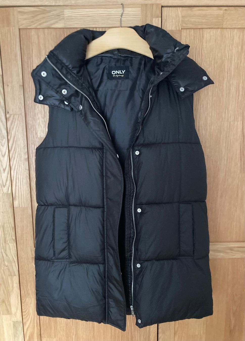 Only Gilets: ONLY Steppweste schwarz Gr.M NEU – Neuf (Voir description) à Schüpfheim par Seerose80