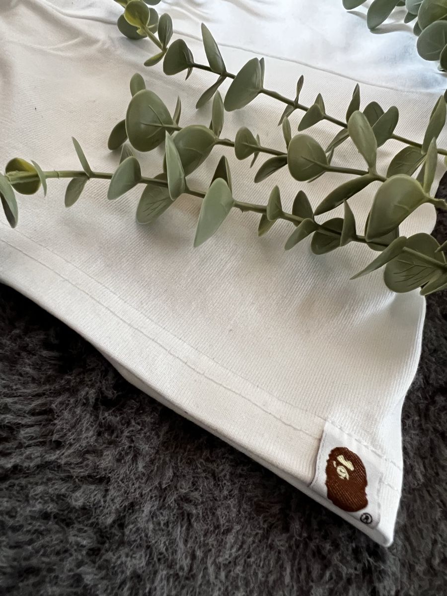 Bape T-shirt: Bathing Ape (BAPE) Mr. Bape Graphic Tee - Size Medium – Nuovo e nell'imballaggio originale da Appenzell Steinegg venduto da Cari-Belle 3